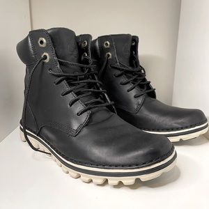 Black, leather, Timberland boots, size 6.5